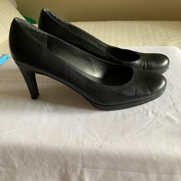 Pumps - Picture 3 of 3